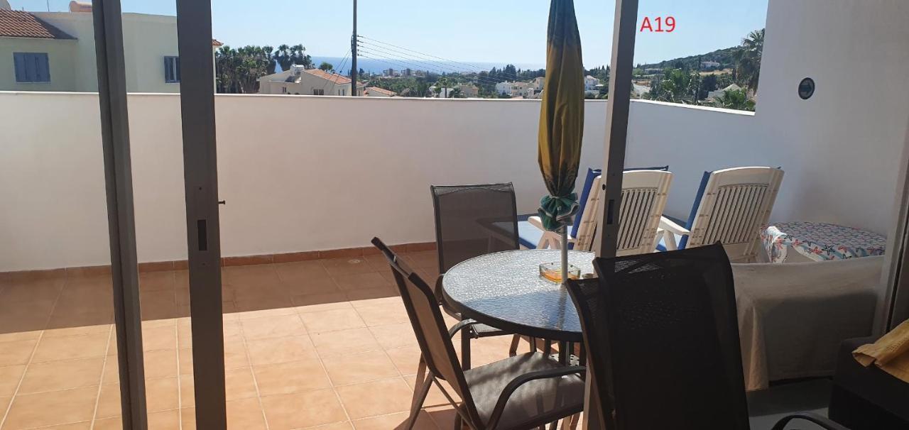 Evros Peyia & Coral Bay Seaview Apartment Extérieur photo