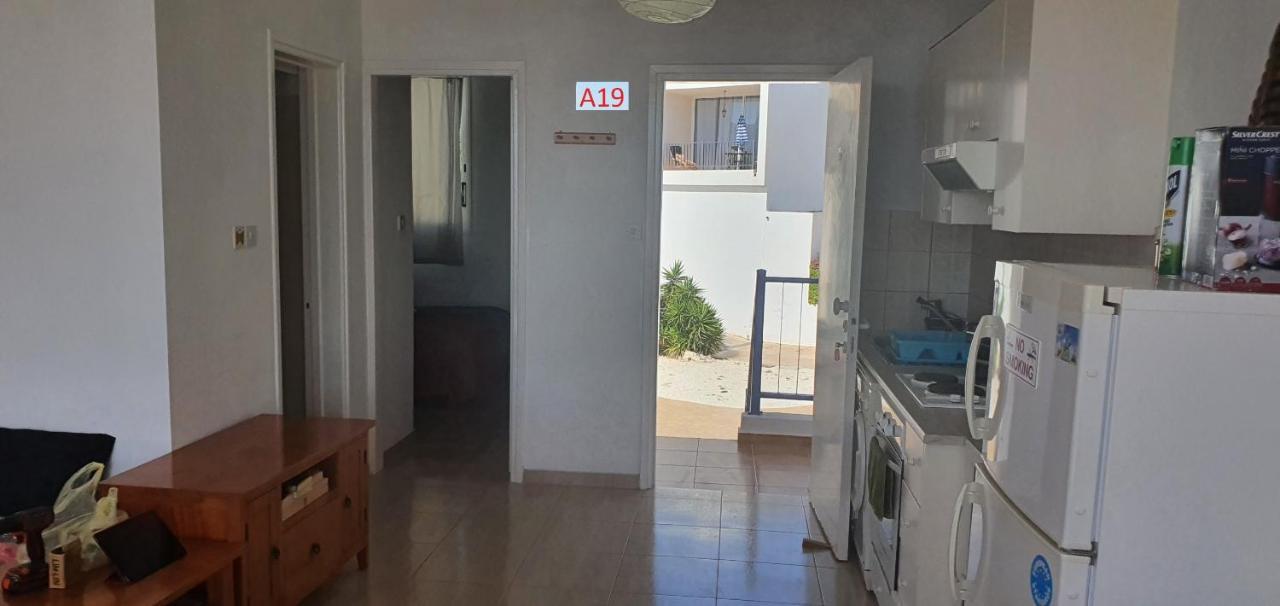 Evros Peyia & Coral Bay Seaview Apartment Extérieur photo