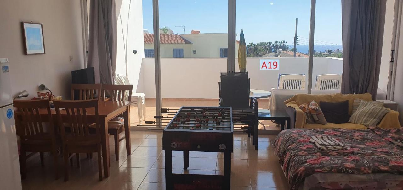 Evros Peyia & Coral Bay Seaview Apartment Extérieur photo